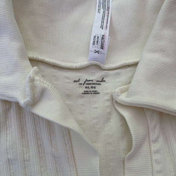 UO Out From Under cream collared seamless crop top size M/L - Picture 5 of 5
